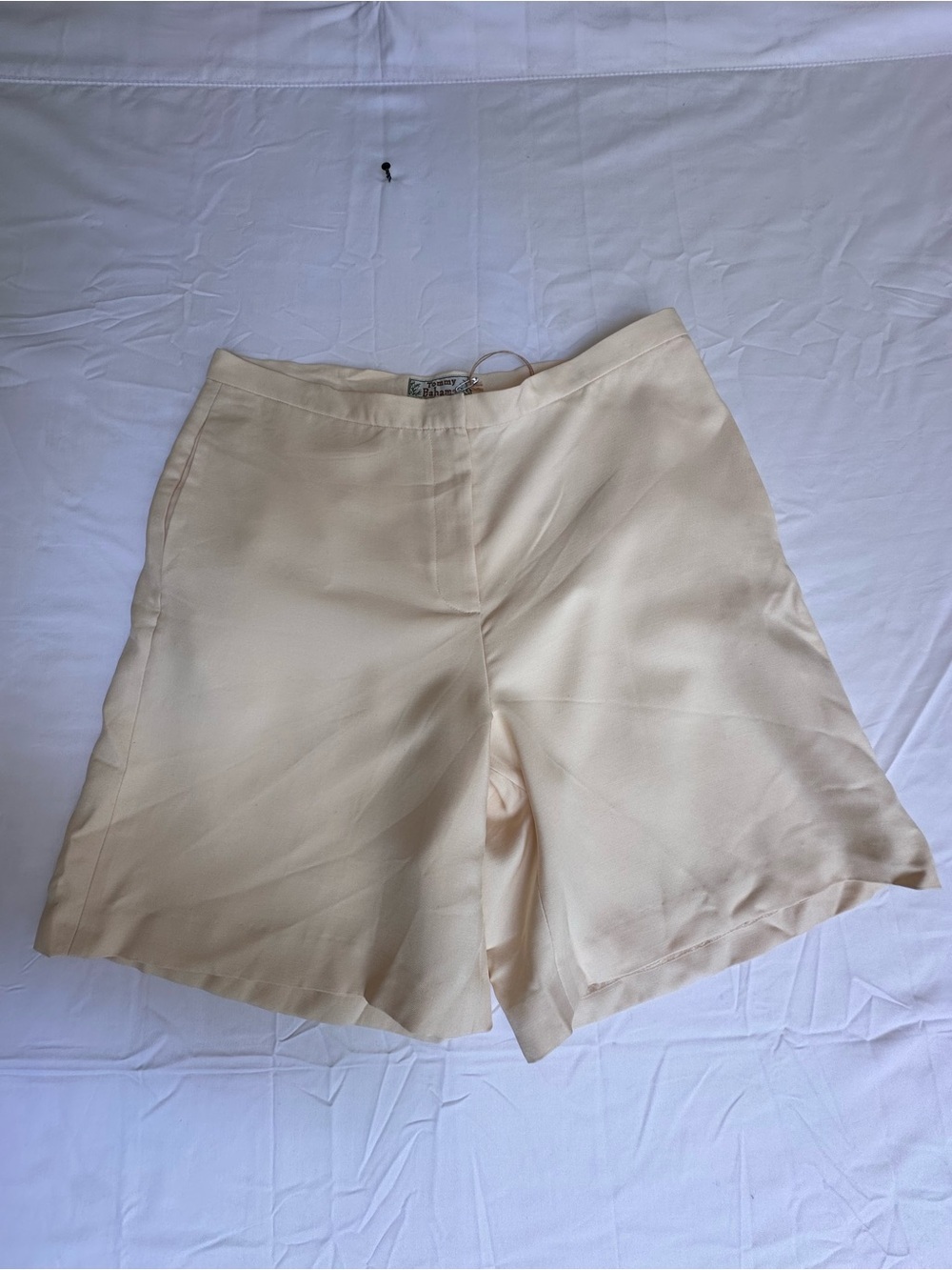 Tommy Bahama Cream High-Rise Bermuda Shorts